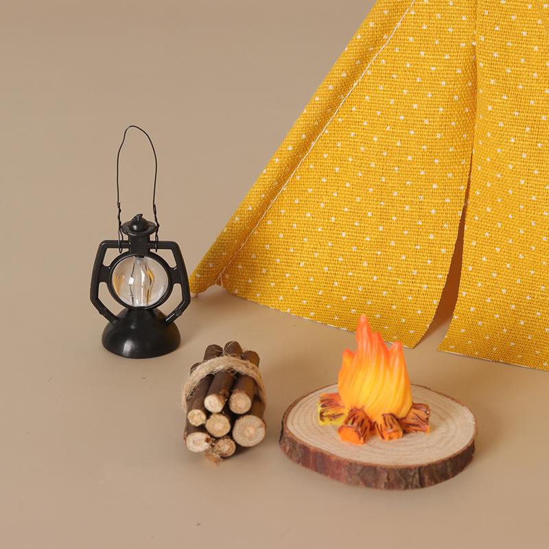 Set 1/12 per Casa delle Bambol - Camping Cooking Tent recensione e prezzo